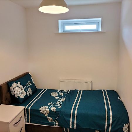 Nhyl Homes Bradford  Szoba fotó